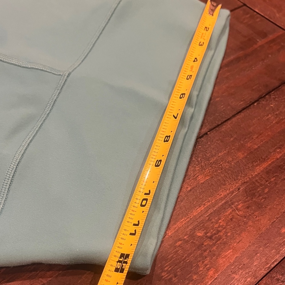 Alo High Waisted Ocean Teal Preformance Biker Shorts - Picture 5 of 15